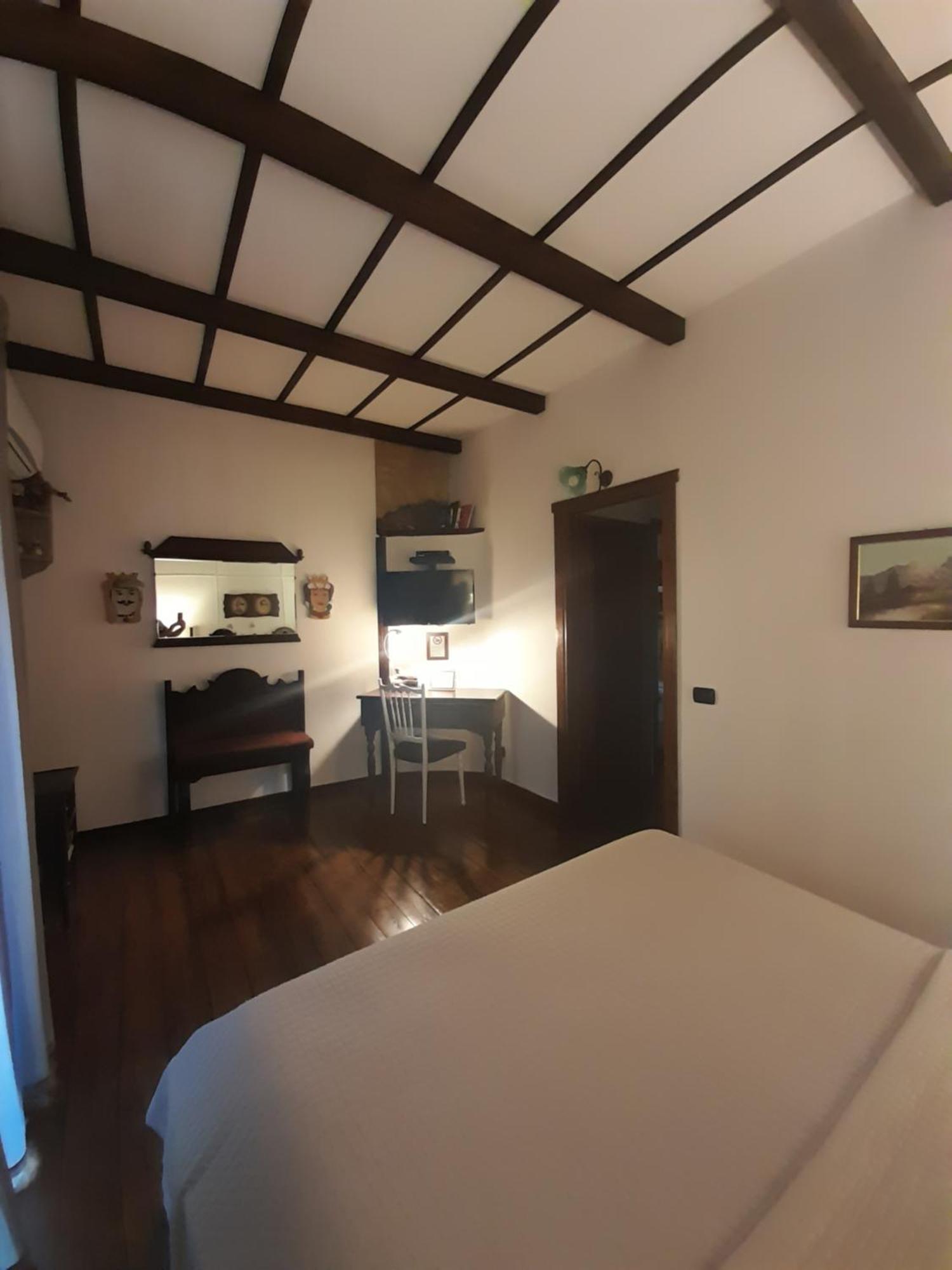 Antica Dimora Historic Building Bed & Breakfast Ена Екстериор снимка